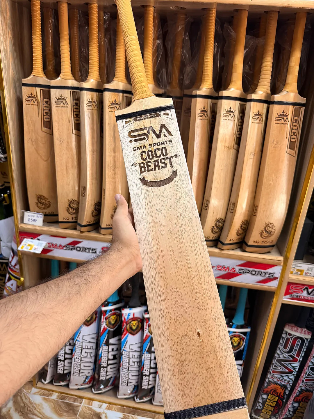 Coconut Player Bat Deal (Bat +Cover+ Gloves)