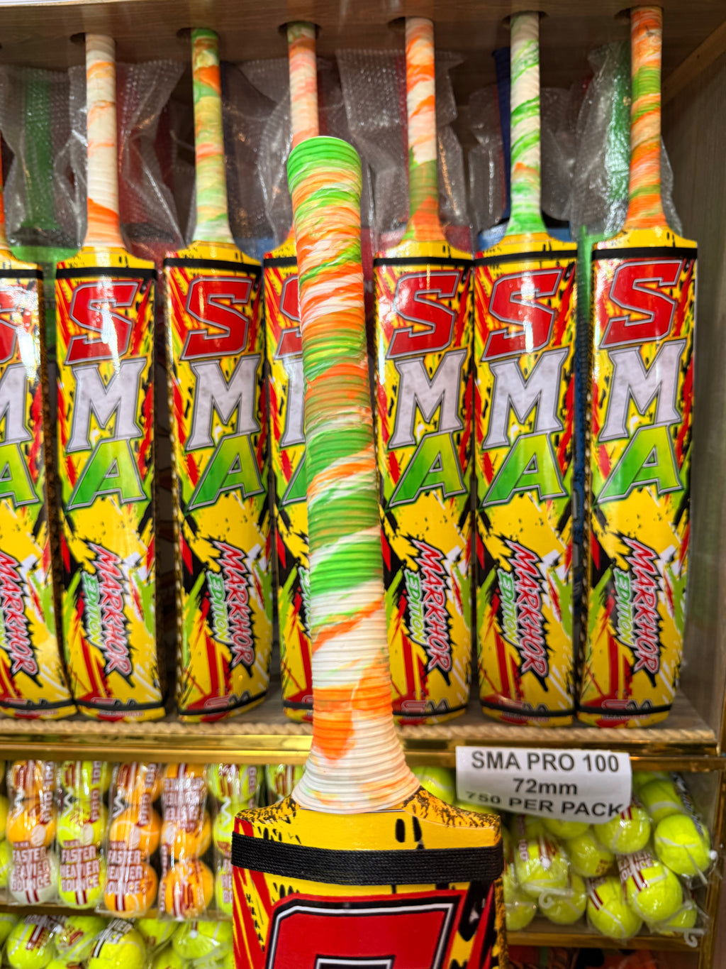 Sma Markhor Edition Deal (Bat+2Balls)